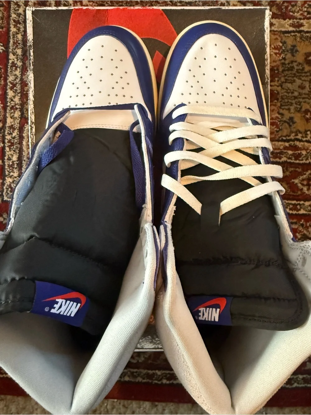 Jordan 1 Retro High OG Rare Air - High Top Sneakers - White, Blue & Black